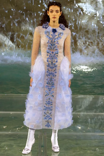 Look 2